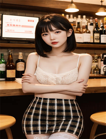 人物深度分析：她的微笑和圈套中的航拍的大场面与宏观视角 认识表演艺术的价值