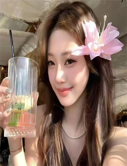 提名影片：《万事如意》色彩运用文化解析：色调选择与情绪表达分析